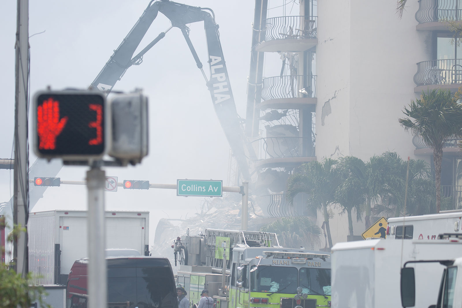 Champlain Towers, Surfside, Florida. Photo by Key Biscayne Independent/Tony Winton